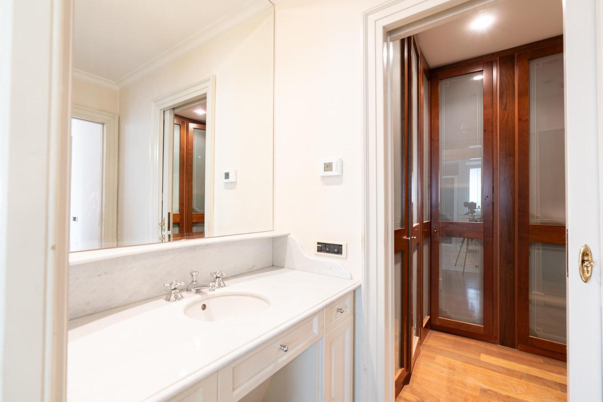 B&B Frida Suite Home Trani Eksteriør bilde