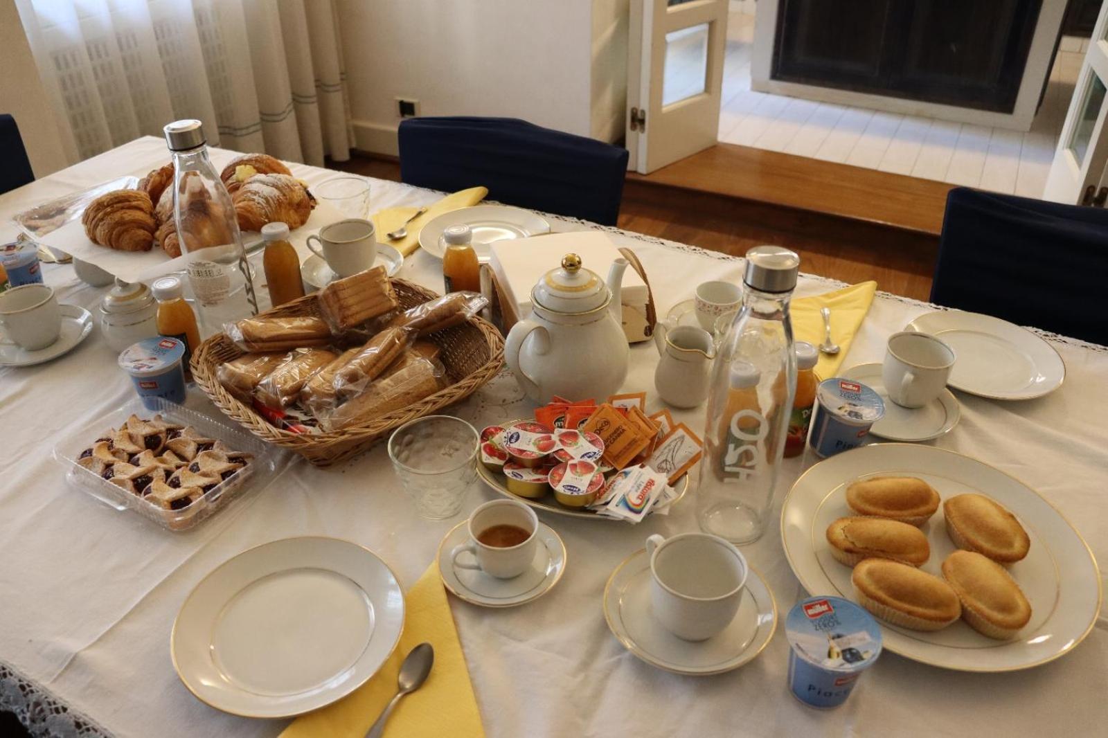 B&B Frida Suite Home Trani Eksteriør bilde